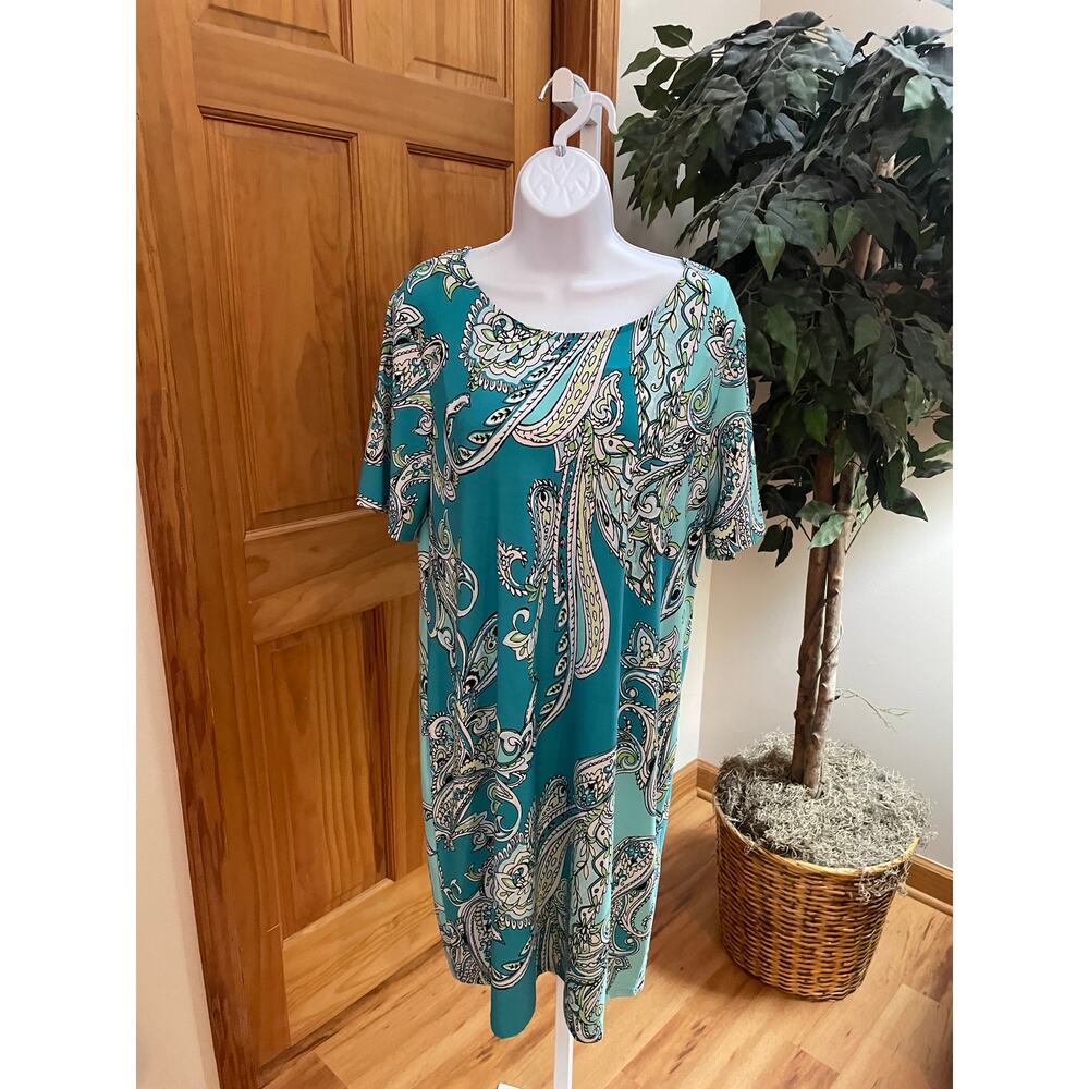 Elegant Paisley Print Dress